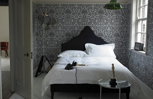 very_small_bedroom_interior_design_ideas_decoration_tips6