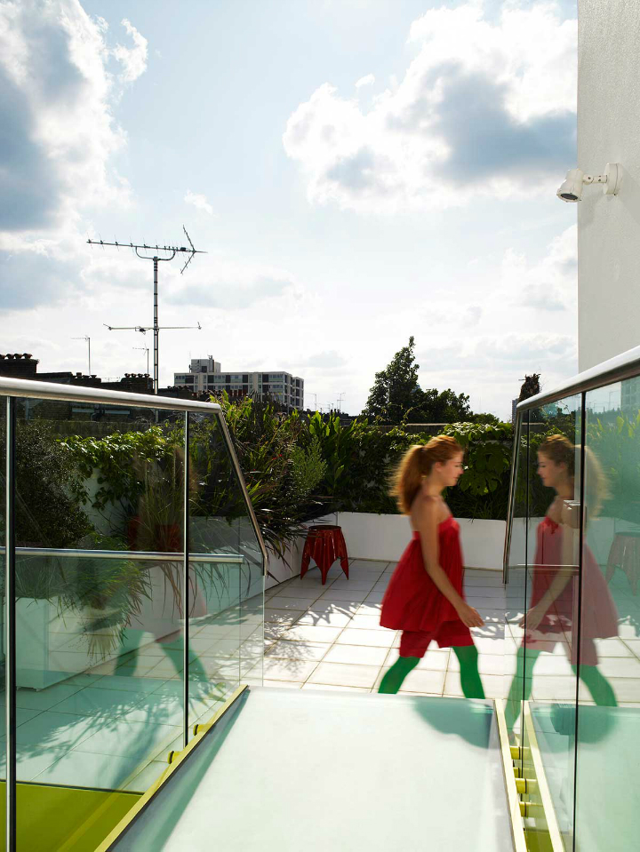 AB Rogers和DA Studio 10的Rainbow House 10