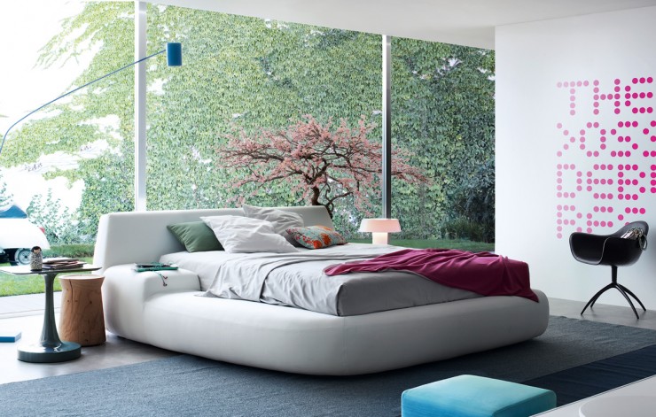 Paola Navone的《大床》(Big Bed)