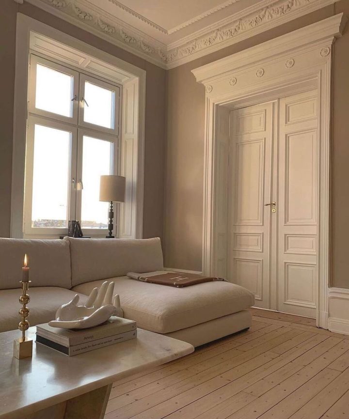 moochromatic-white-living-room-with-beige-mocha-wall-paint-color