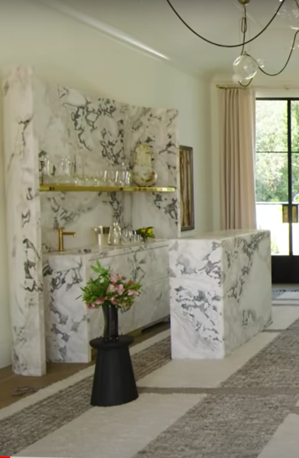 Gwyneth Paltrow极精品Montecitohome白大理石家栏加金架