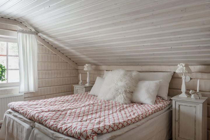 Scandinavian-cottage-home-26