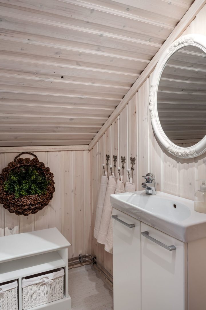 Scandinavian-cottage-home-27