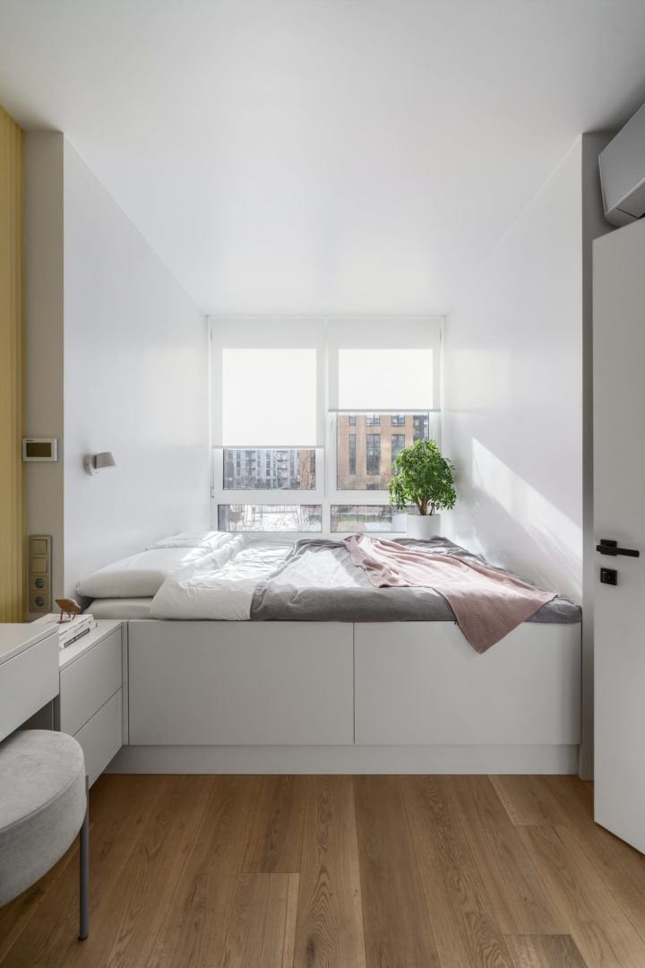 pink-and-yellow-small-apartment-6