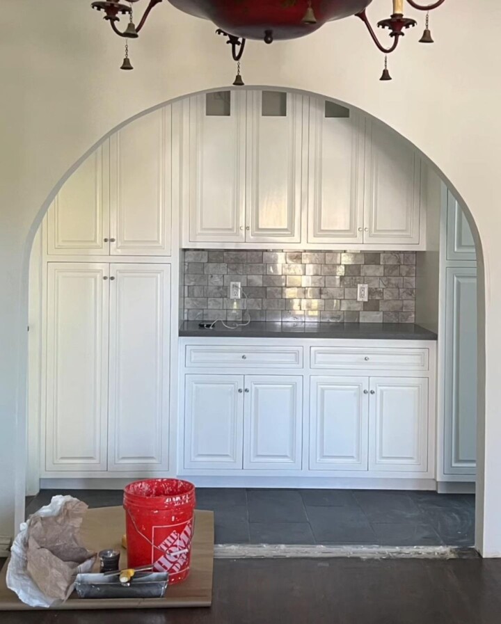 Drew-Michael-Scotts-home-before
