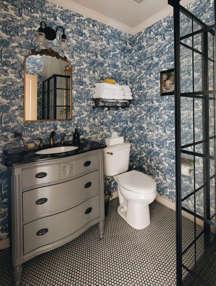 Interiors-Beautiful-and-Unique-23