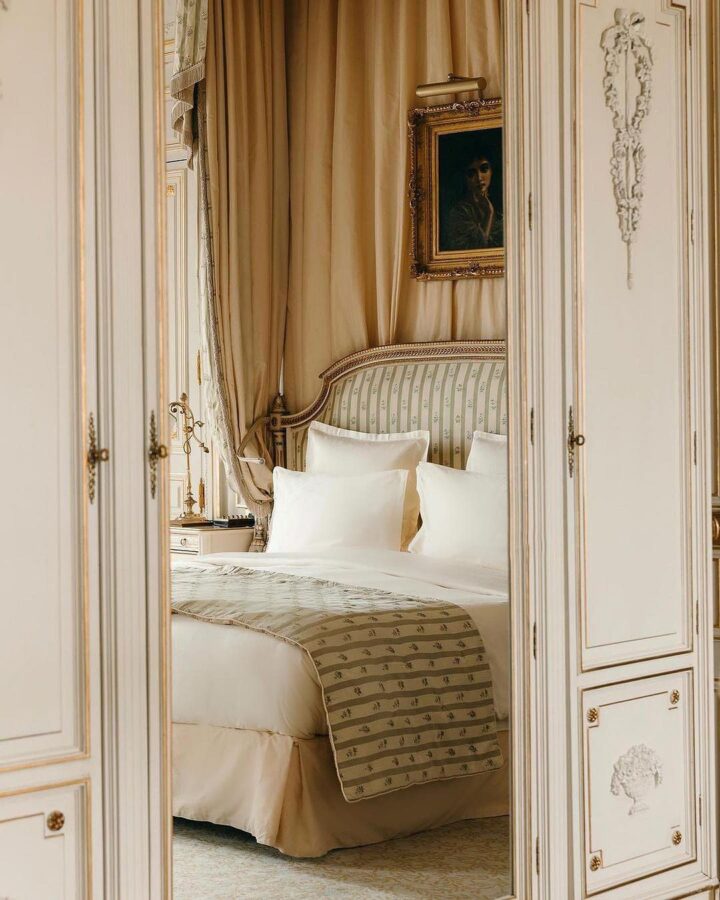 old-money-home-3
