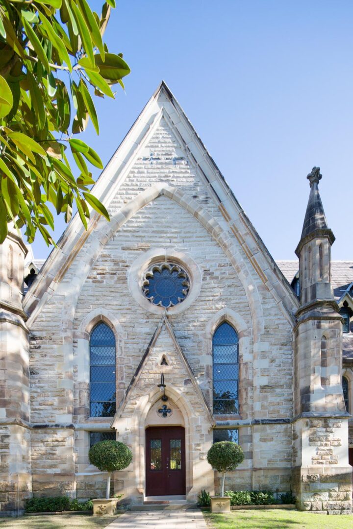 old-church-turned-into-home-1