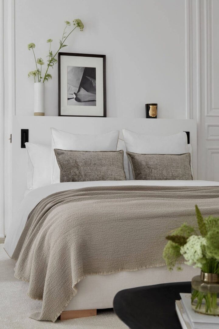 Parisian-Apartment-13