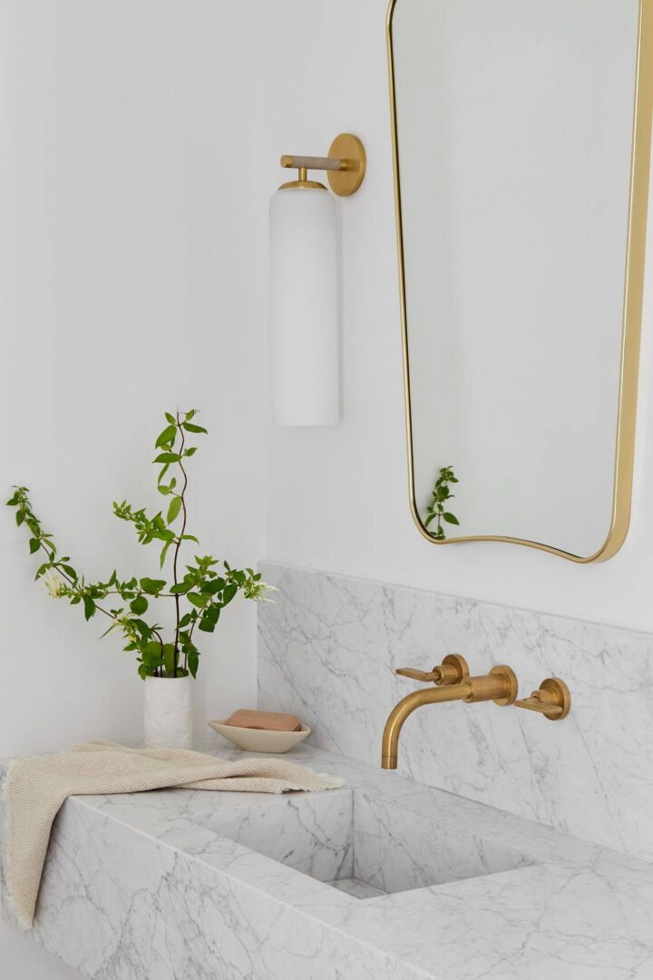 Parisian-Apartment-17