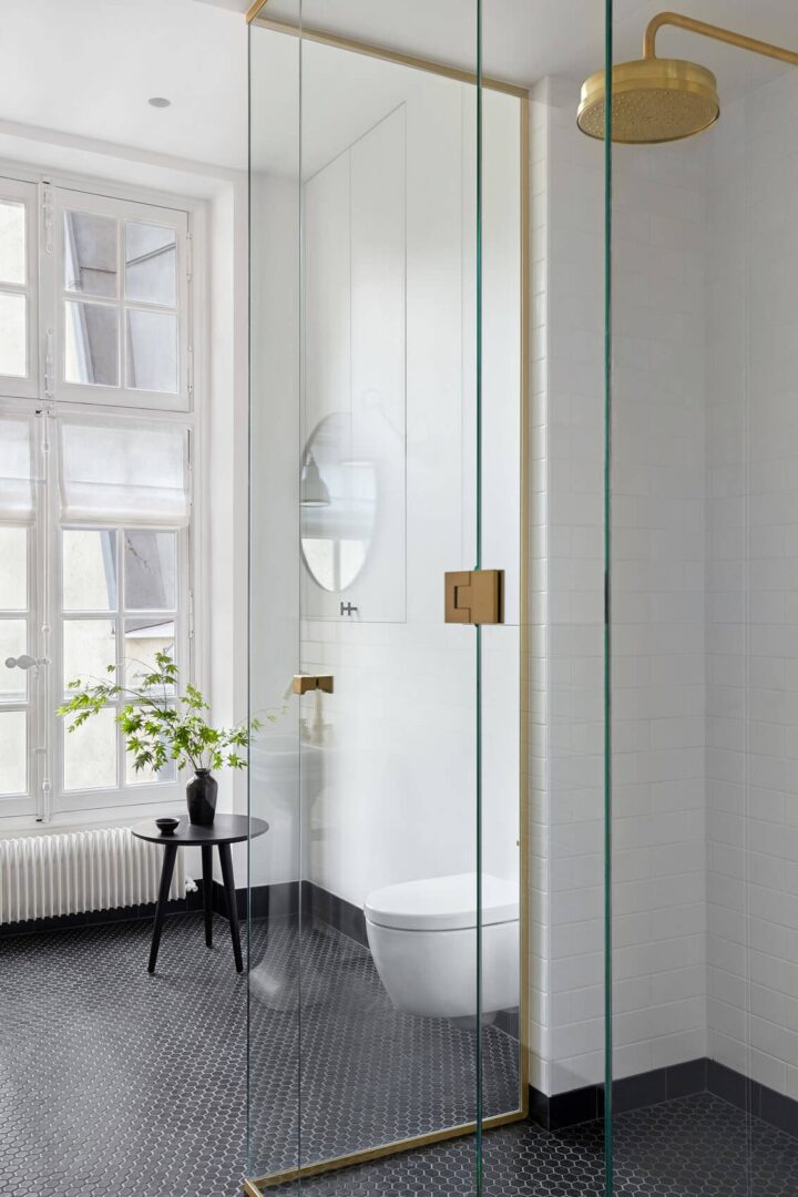 Parisian-Apartment-21